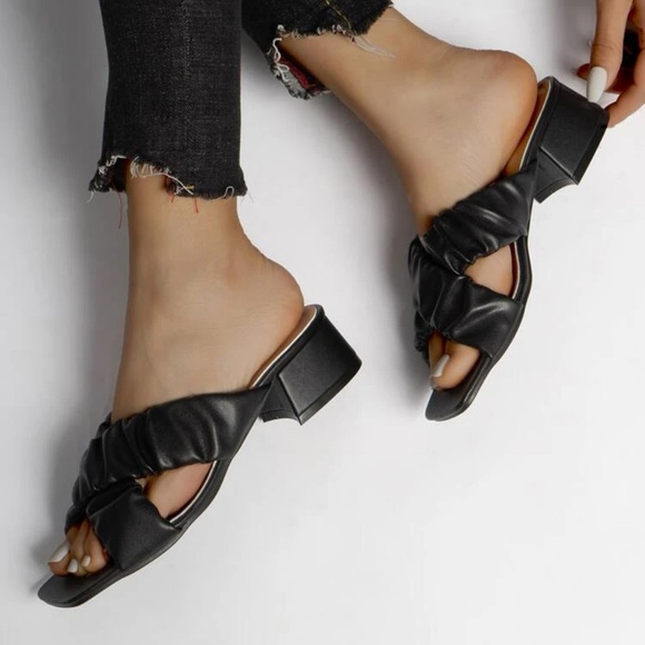 BLACK SCRUNCH CRISS CROSS SLIP ON SANDAL - Picture 2 of 6